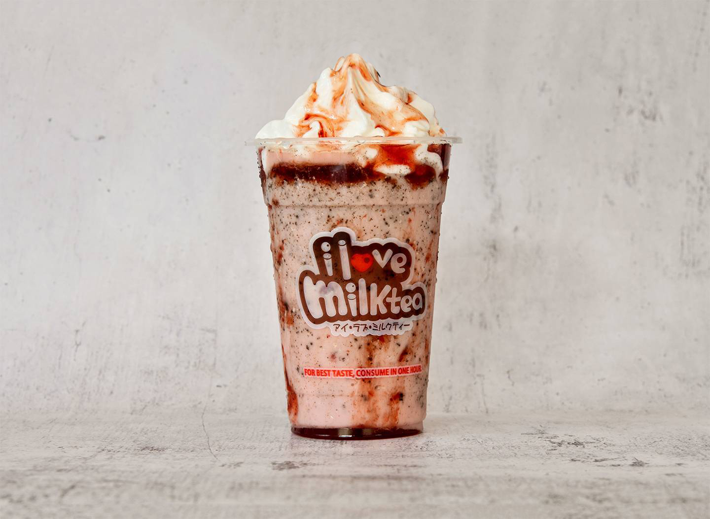 STRAWBERRY OREO FRAPPE